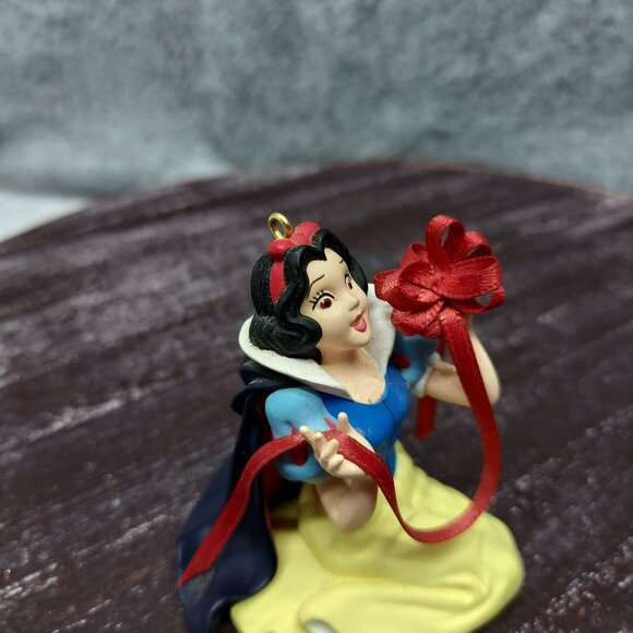 Hallmark Snow White Keepsake Anniversary Edition Christmas Ornament Collectible - Picture 2 of 5